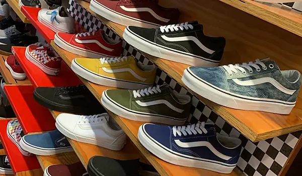 Top 10 Cửa Hàng Bán Giày Vans Chính Hãng Tại Hà Nội Uy Tín Nhất