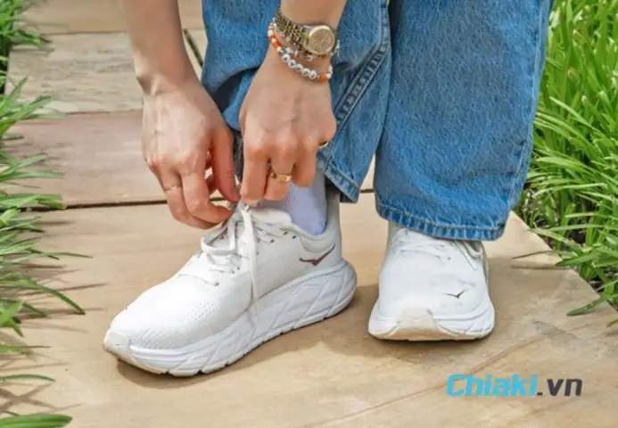 Top 9 Mẫu Giày Thể Thao Hot Nhất Thị Trường & Tiêu Chí Chọn Lựa Chuẩn