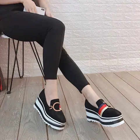 Top 15+ Mẫu Giày Hè Độn Cao Nữ Cực Hot: Phong Cách Nào Phù Hợp Với Bạn? Top 15+ Mẫu Giày Hè Độn Cao Nữ Cực Hot: Phong Cách Nào Phù Hợp Với Bạn?