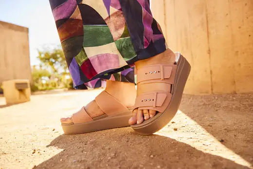 Top 10+ Mẫu Giày Sandal Hot Cho Học Sinh: Đẹp, Bền, Giá Cực Hời