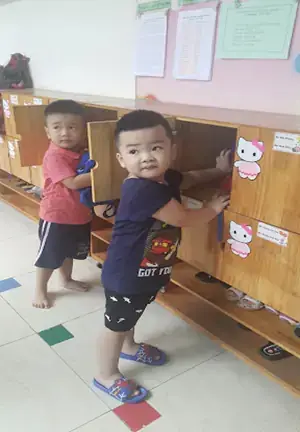 Các Nhóm Kỹ Năng Cột Giày Cho Trẻ Mầm Non: Hướng Dẫn Chi Tiết Từ A-z