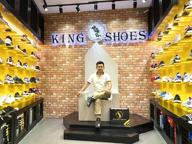 Top 10+ Shop Bán Giày Sneaker Real Ở Tphcm Uy Tín, Chất Lượng Nhất