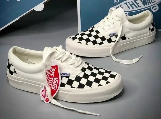 Top 8 Cửa Hàng Giày Vans Chính Hãng Ở Hà Nội Uy Tín Nhất Hiện Nay