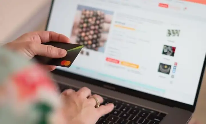 Top 10 Trang Web Nước Ngoài Bán Giày Chính Hãng Uy Tín Nhất 2024