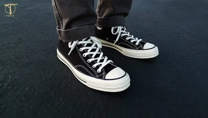 Cách Buộc Dây Giày Converse 6 Lỗ Đẹp Và Cá Tính Cho Từng Phong Cách