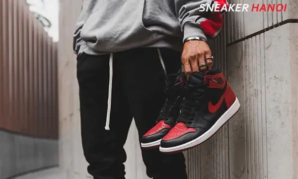 Các Bước Buộc Dây Giày Jordan 1 Off White Chuẩn Phong Cách Đường Phố