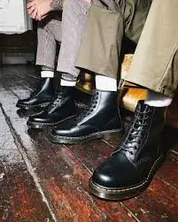 Cách Chọn Size Giày Dép Nam Hoàng Phúc Chuẩn Xác Cho Mọi Form Chân