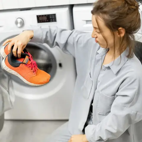 Cách Để Chà Giày Sạch Mà Không Hư: Hướng Dẫn Chi Tiết Từ A-z