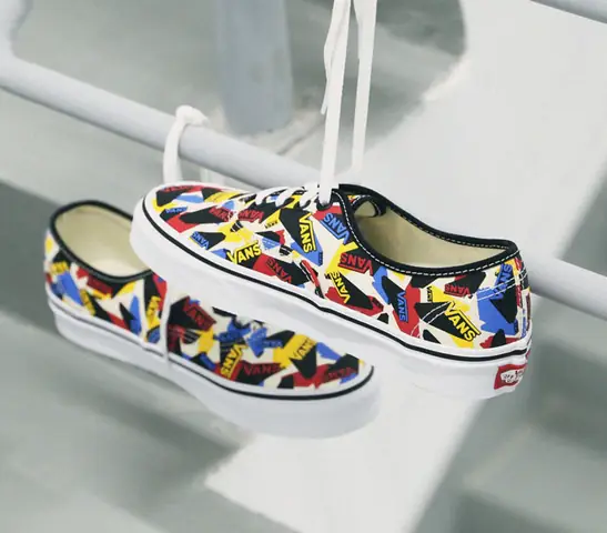 Cách Giặt Giày Vans Không Bị Phai Màu: Cẩm Nang Toàn Tập Dành Cho Tín Đồ Sneakerhead Cách Giặt Giày Vans Không Bị Phai Màu: Cẩm Nang Toàn Tập Dành Cho Tín Đồ Sneakerhead