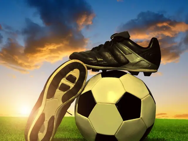 Cẩm Nang 8 Bước Kiểm Tra Giày Đá Bóng Adidas Chính Hiệu Chuất Nhất