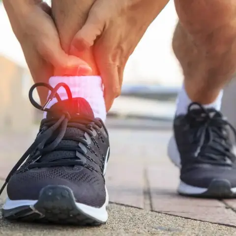 Cách Làm Giày Cao Gót Hơi Chật Rộng Ra Tí: 8 Phương Pháp Hiệu Quả Tại Nhà