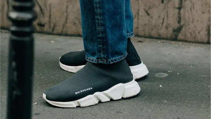 Cách Phân Biệt Giày Real Và Fake Balenciaga: Cẩm Nang Chi Tiết Từ A-z