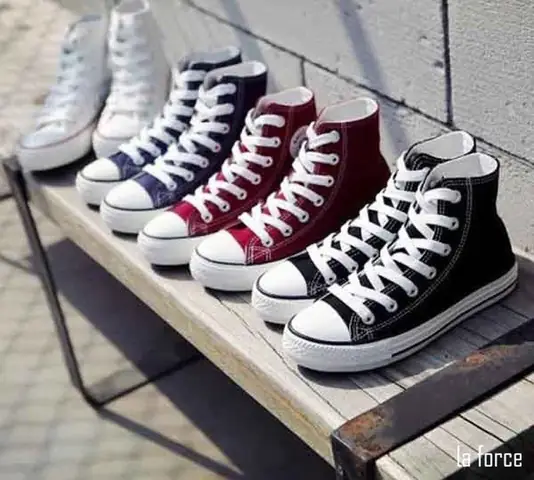 10+ Cách Phối Đồ Nữ Với Giày Converse Đỏ Cực Chất