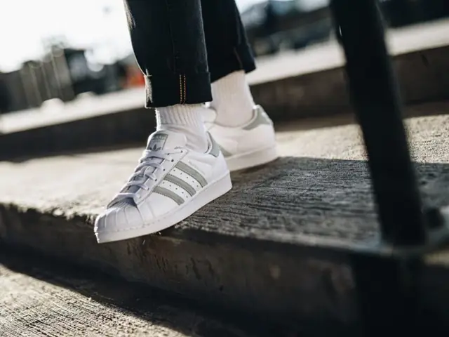 Cách Phối Đồ Với Giày Thể Thao Nam Adidas: Cẩm Nang Phong Cách Toàn Diện