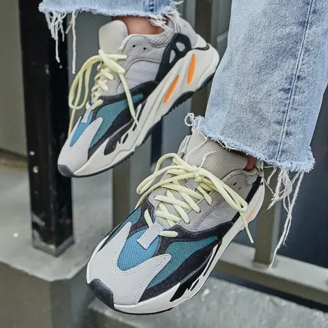Cách Phối Đồ Với Giày Yeezy 700 Nam Chuẩn Gu Thời Trang Đường Phố