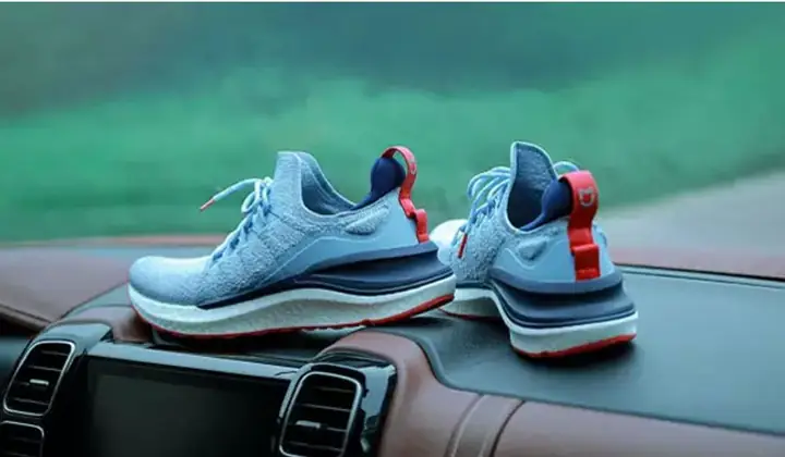 Top 15+ Cách Phối Giày Thể Thao Nữ Màu Xanh Dương Thanh Lịch, Cá Tính