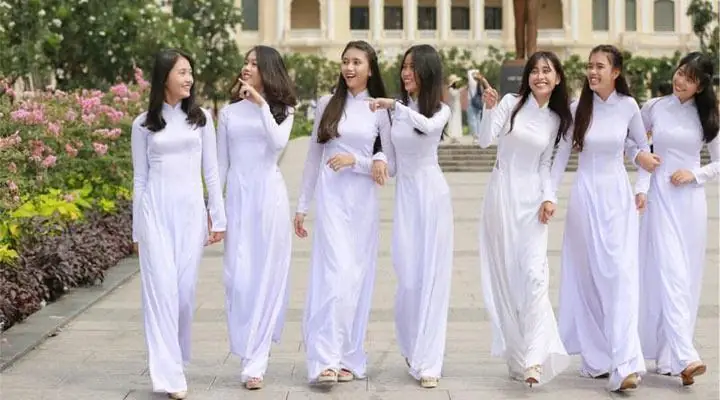 Cách Phối Giày Với Áo Dài Học Sinh