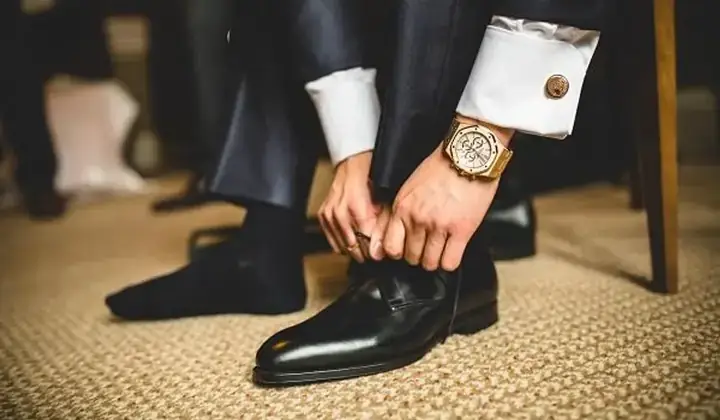 Cách Thắt Dây Giày Cổ Cao Kiểu Lửng: Cẩm Nang Chi Tiết Cho Phong Cách Thời Trang Thoải Mái