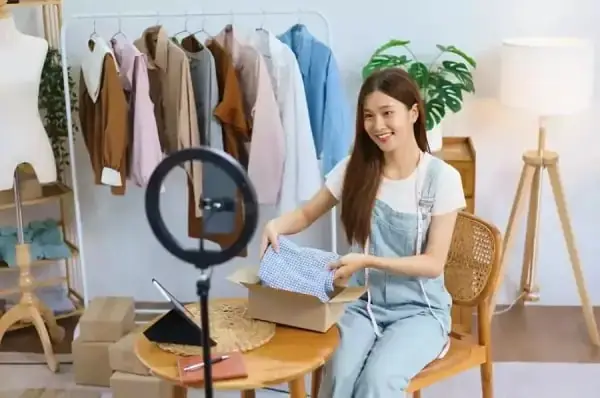 Cái Chán Nhất Của Shop Bán Giày Khi Khách Hỏi