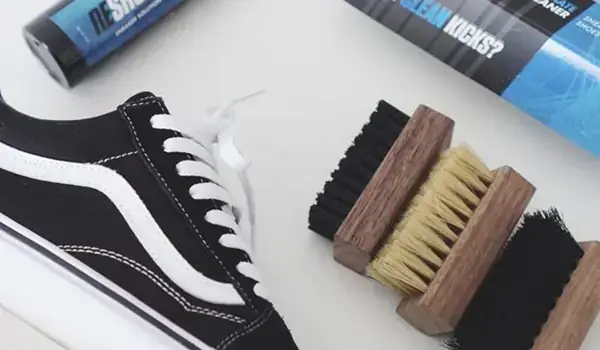 Top 7 Chai Xịt Vệ Sinh Giày Tốt Nhất Hiện Nay: Đánh Giá Chi Tiết & Lựa Chọn Hoàn Hảo