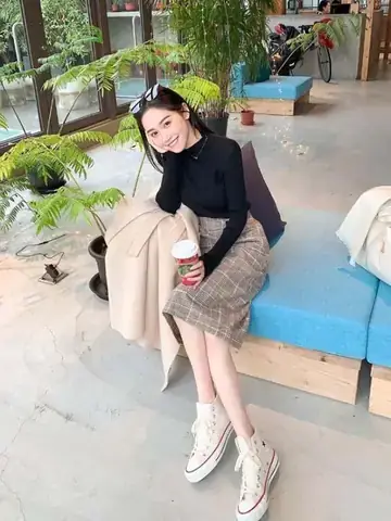Chân Ngắn Có Nên Đi Giày Converse Cao Cổ? Bí Quyết "hack Dáng" Chuẩn Stylist