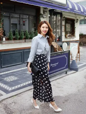 Phối Chân Váy Xòe Đen: Cẩm Nang Toàn Tập Cho Phong Cách Hoàn Hảo Phối Chân Váy Xòe Đen: Cẩm Nang Toàn Tập Cho Phong Cách Hoàn Hảo