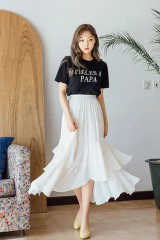 Phối Chân Váy Xòe Đen: Cẩm Nang Toàn Tập Cho Phong Cách Hoàn Hảo Phối Chân Váy Xòe Đen: Cẩm Nang Toàn Tập Cho Phong Cách Hoàn Hảo
