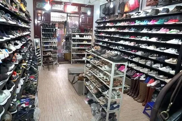 Top 5 Cửa Hàng Bán Giày Thể Thao Đẹp, Uy Tín Khu Vực Hồ Đắc Di