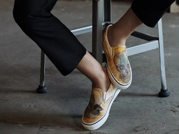 Đánh Giá Chi Tiết Giày Vans Van Gogh Slip-on Letters: Nguồn Gốc, Chất Lượng Và Địa Chỉ Mua Uy Tín