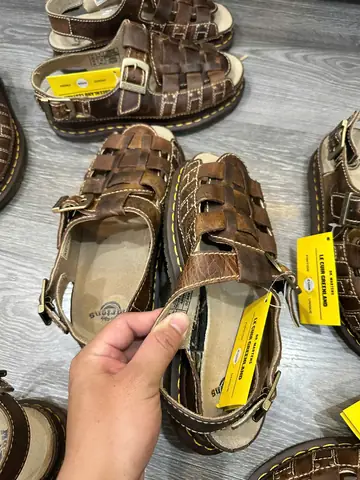 Top 10 Cửa Hàng Thu Mua Giày Dr. Martens Uy Tín Nhất Tại Tp.hcm