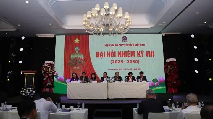 Các Bước Sản Xuất Da Giày: Quy Trình Khép Kín Từ Nguyên Liệu Đến Thành Phẩm