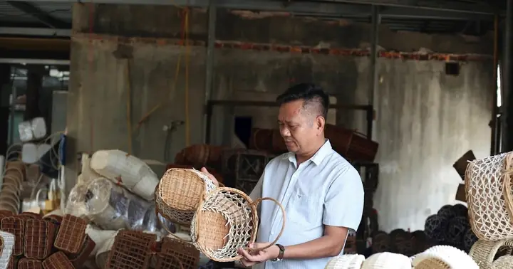 Đánh Giá Chi Tiết Về Cơ Sở Sản Xuất Giày Da Phú Xuyên: Uy Tín, Chất Lượng Và Giá Trị