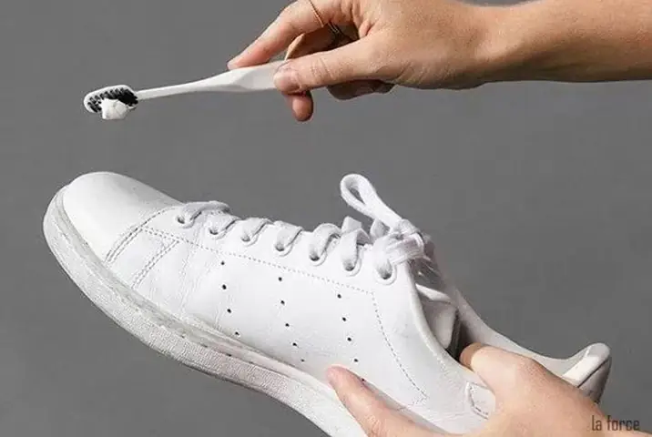 Cách Tẩy Đế Giày Bị Ố Vàng Hiệu Quả Đơn Giản Tại Nhà