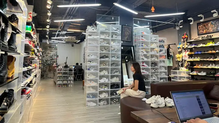 Đế Giày Nike Air Max 97 Cao Bao Nhiêu? Đánh Giá Chi Tiết Cấu Tạo & Độ Bền