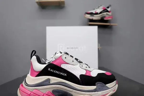 Bảng So Sánh Các Phân Khúc Giày Balenciaga Triple S Rep 1:1 Và Authentic