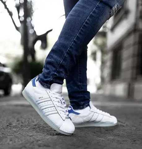 Đánh Giá Adidas Superstar: Liệu 'vỏ Sò' Huyền Thoại Có Xứng Đáng Trong Tủ Giày Của Bạn? Đánh Giá Adidas Superstar: Liệu 'vỏ Sò' Huyền Thoại Có Xứng Đáng Trong Tủ Giày Của Bạn?