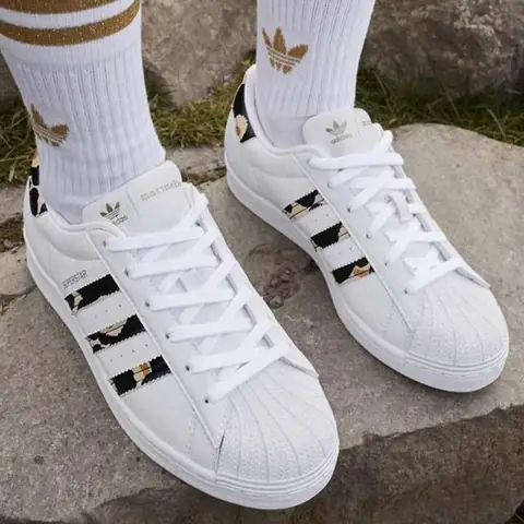 Đánh Giá Adidas Superstar: Liệu 'vỏ Sò' Huyền Thoại Có Xứng Đáng Trong Tủ Giày Của Bạn? Đánh Giá Adidas Superstar: Liệu 'vỏ Sò' Huyền Thoại Có Xứng Đáng Trong Tủ Giày Của Bạn?