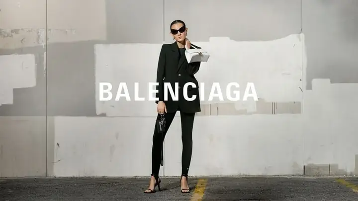 Top 5 Mẫu Giày Balenciaga Nữ Chính Hãng: Review Chi Tiết & Bảng Giá Mới Nhất 2024