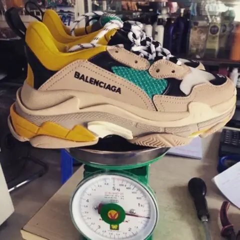 Review Chi Tiết Giày Balenciaga Rep 1:1 Giá Bao Nhiêu? Có Đáng Mua?
