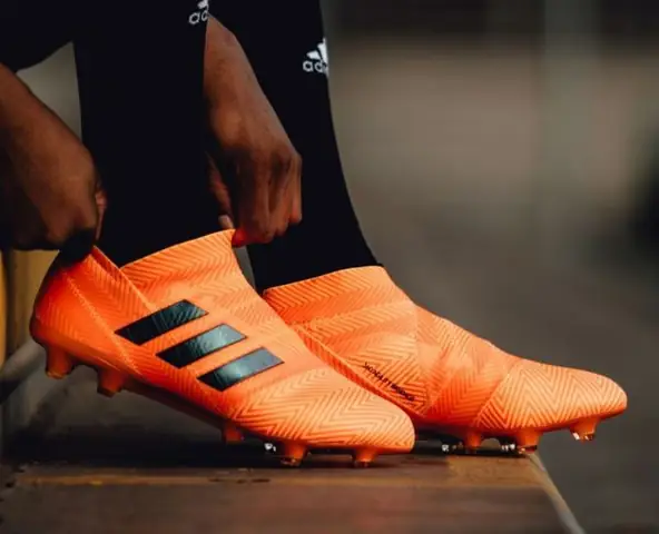 Đánh Giá Chi Tiết Giày Bóng Đá Adidas Nemeziz 18.3 Tf: Lựa Chọn Nào Cho "cú Vua"?