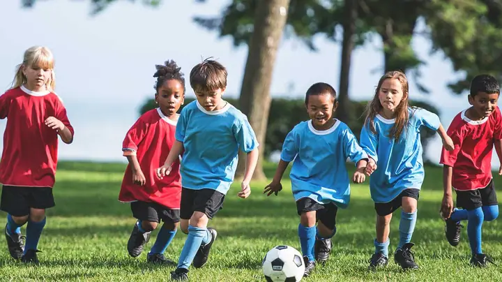 Đánh Giá Chi Tiết Top 5 Giày Bóng Đá Trẻ Em Nike Đinh Cao Đáng Mua Nhất