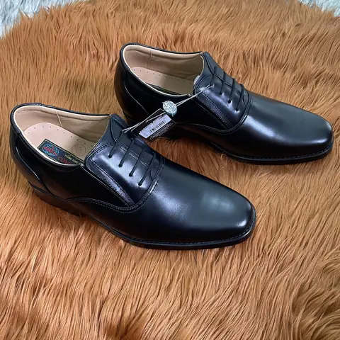 Review Chi Tiết Giày Công An Cấp Tá: Bảng Giá & Top Lựa Chọn Phù Hợp