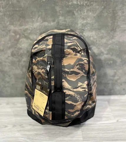Top 5 Giày Leo Núi The North Face Chính Hãng: Review Chi Tiết & Lựa Chọn Tốt Nhất
