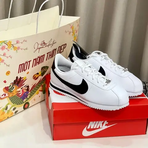 Review Chi Tiết Giày Nike Cortez Chính Hãng: Giá Bao Nhiêu & Có Đáng Mua?