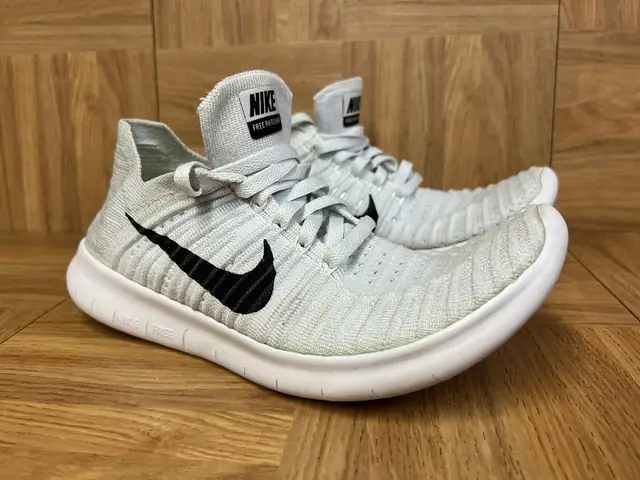 Đánh Giá Chi Tiết Giày Nike Free Run 5.0 Chính Hãng: Lựa Chọn Lý Tưởng Cho Vận Động Viên?