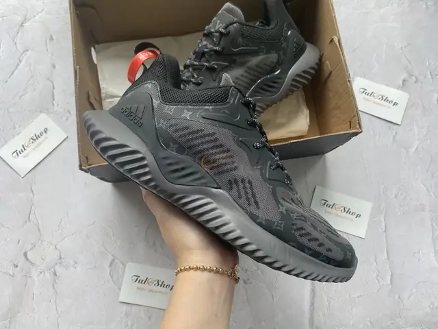 Đánh Giá Chi Tiết Giày Sneakers Adidas Alphabounce Beyond Nam Nữ All White Trắng: Liệu Có Xứng Đáng Là Lựa Chọn Hàng Đầu?