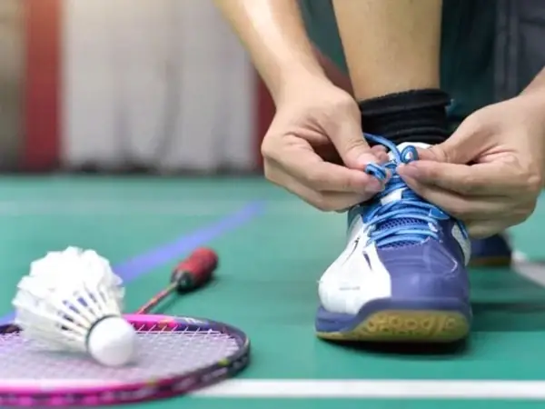 Đánh Giá Giày Tennis Cho Cầu Lông: Lựa Chọn Đúng Hay Sai Cho Vận Động Viên?