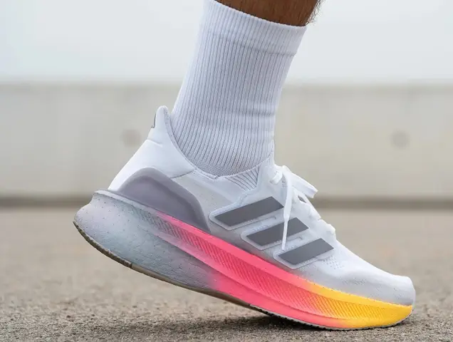 Đánh Giá Chi Tiết Giày Ultra Boost 5.0: Giá Bao Nhiêu Và Có Nên Mua Vào Năm 2026?