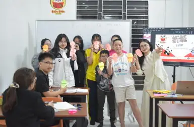 Kỹ Năng Giao Tiếp Tiếng Trung Trong Môi Trường Công Xưởng Giày