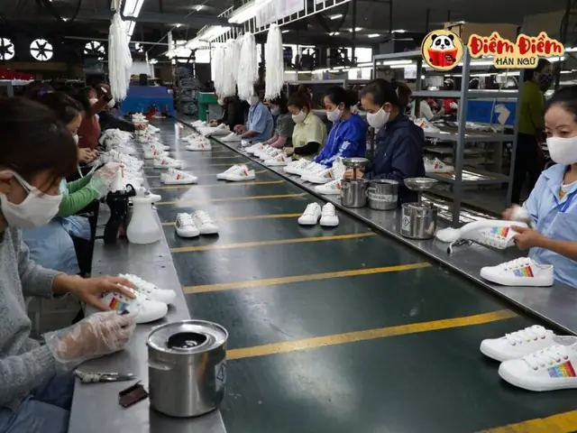 Kỹ Năng Giao Tiếp Tiếng Trung Trong Môi Trường Công Xưởng Giày